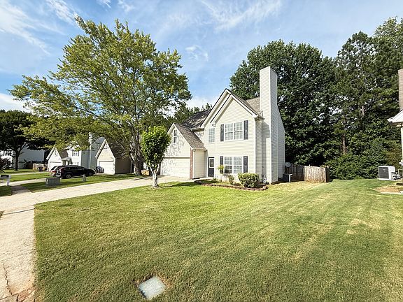 2nd image of 3039 Sentinel Cir