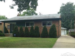 24221 Seneca St, Oak Park, MI 48237