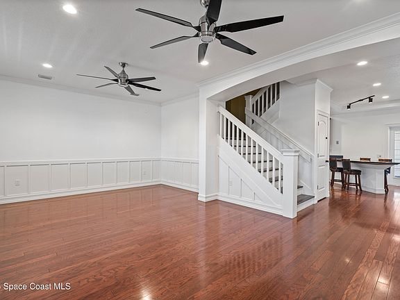 4th image of 2869 Hiawatha Ave NE