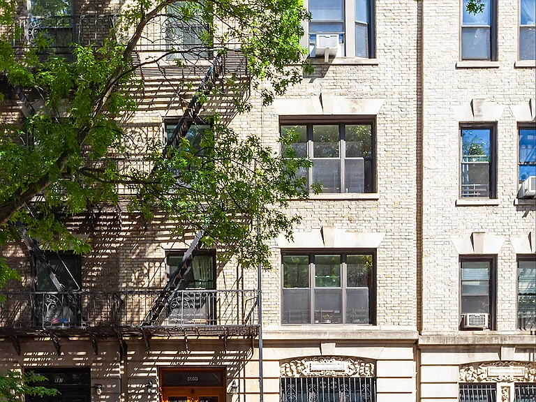 809 8th Ave #2R — Photo 7