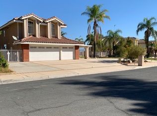 3237 Rainforest Dr, Riverside, CA 92503