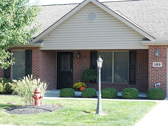 3rd image of 123 Coates Dr
