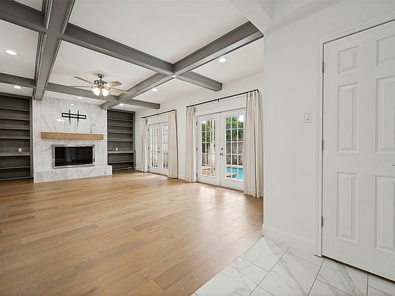 4th image of 4984 Thunder Rd