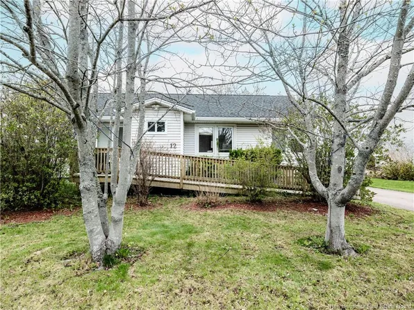 12 Kilburn Ave, Moncton, NB E1A 3N6