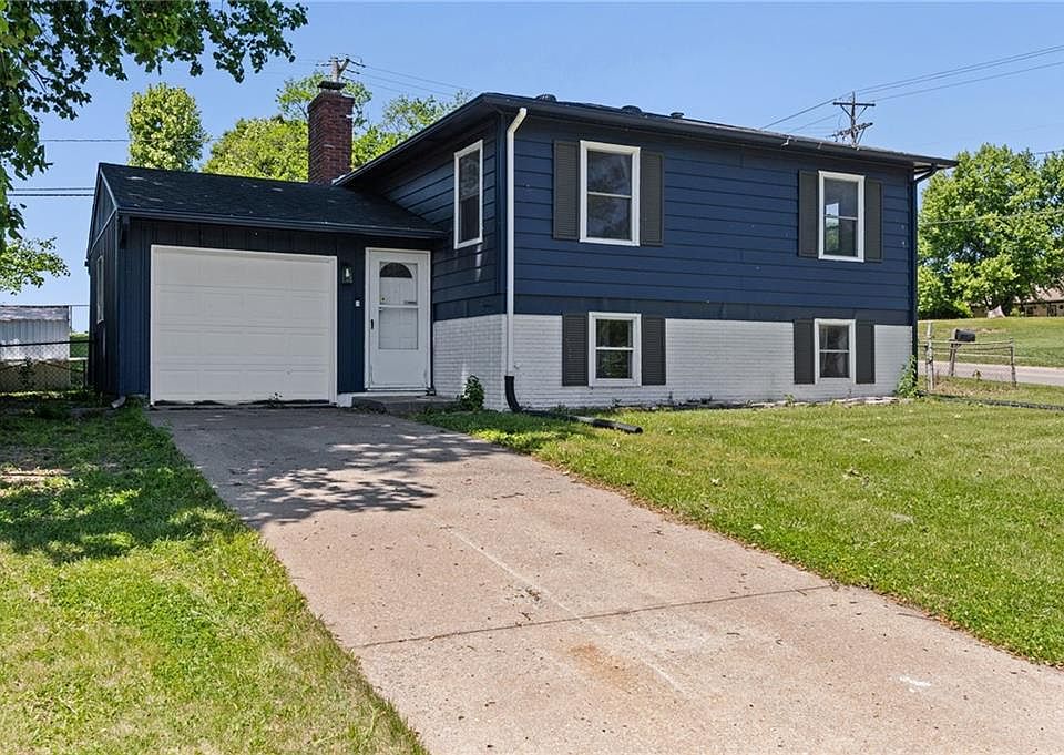 1st image of 914 N Arrowhead Dr