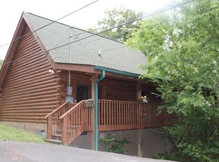 2140 Eagle Feather Dr, Sevierville, TN 37876