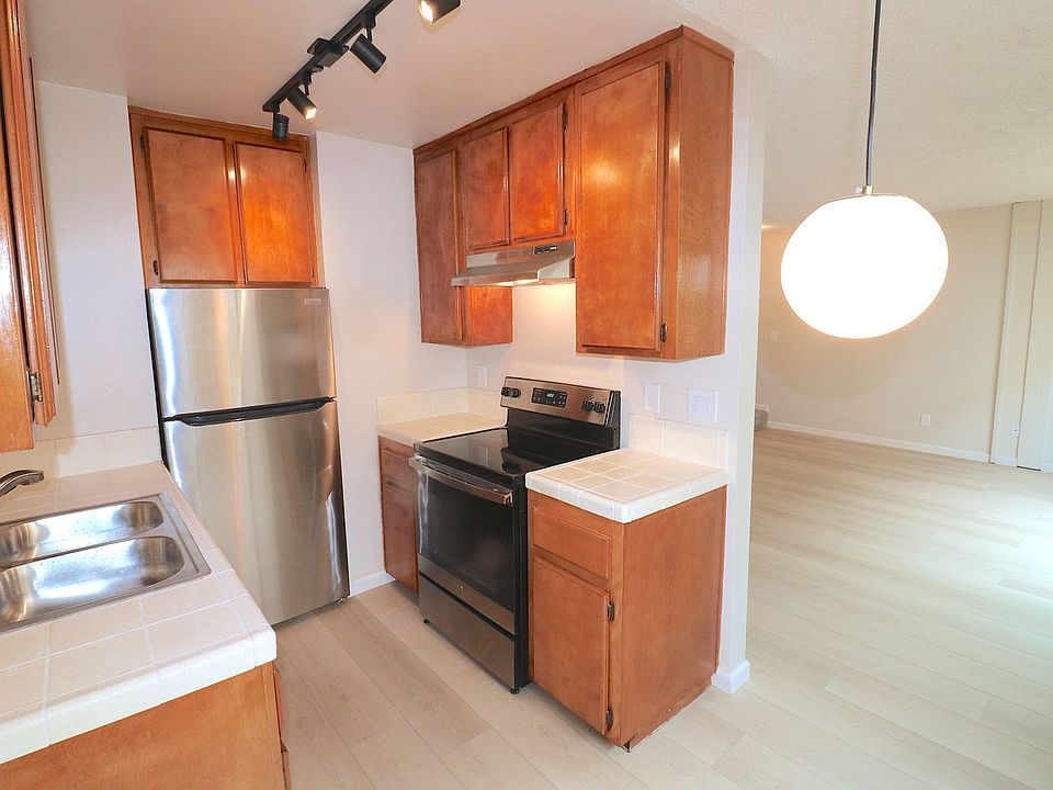 1st image of 2017 Grand Ave #2