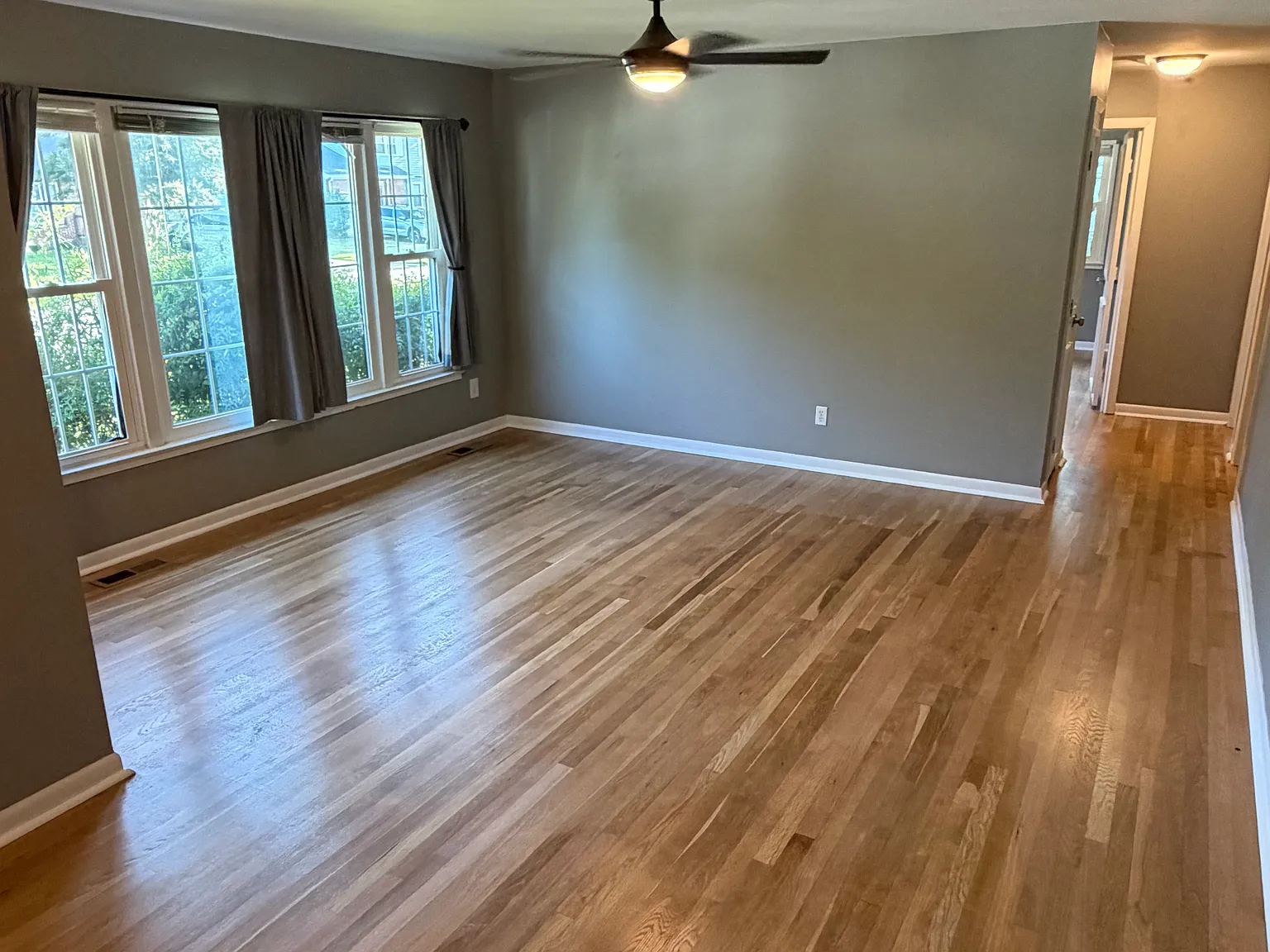 3 bed, 1371 sqft, $2,200 — Photo 4