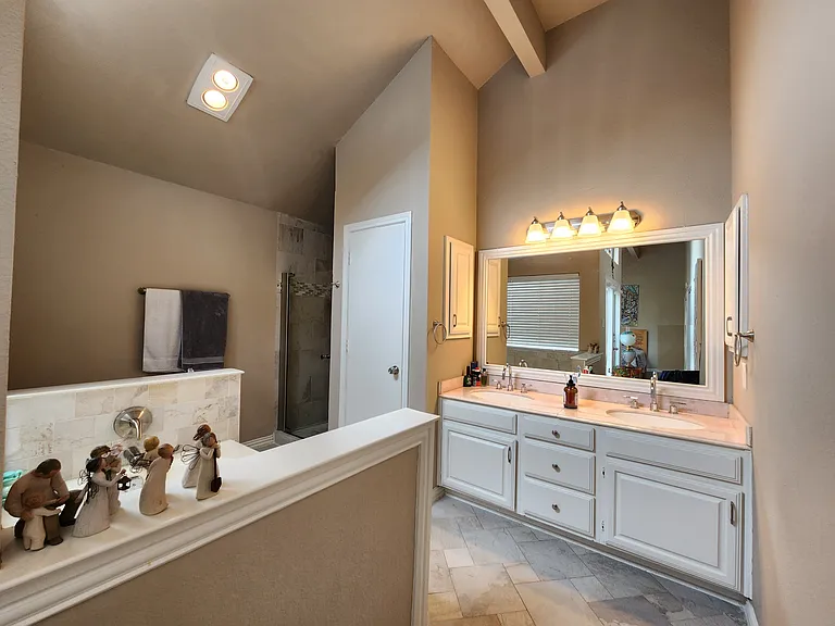 1320 Sheila Dr — Photo 32