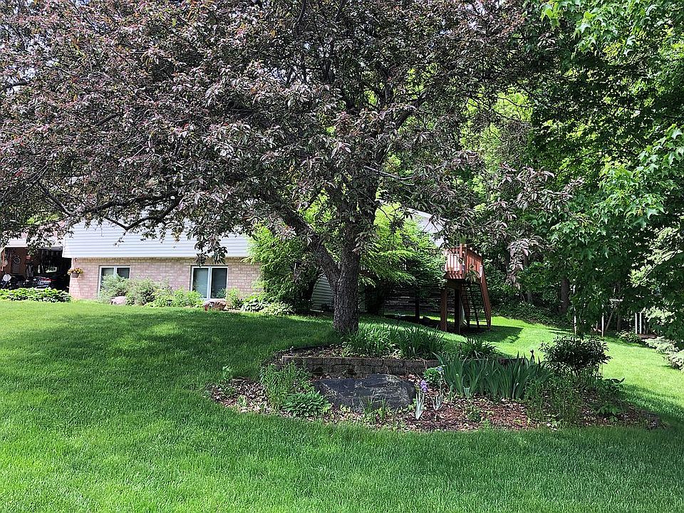 2nd image of 6295 Chesshire Ln N