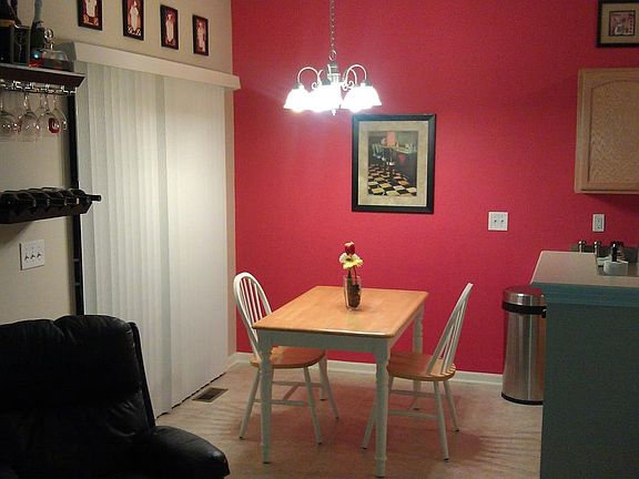 4th image of 1183 Grove Dr