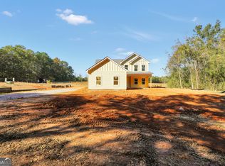 59 Oak Rd, Locust Grove, GA 30248