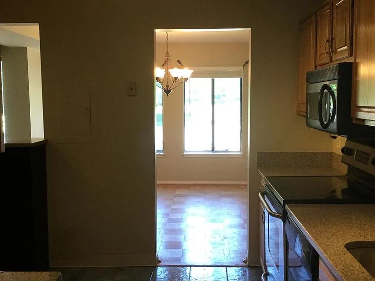 11319 Commonwealth Dr #104 — Photo 14