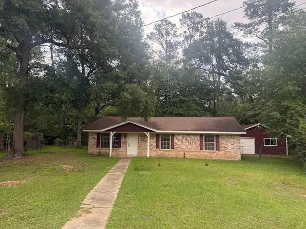 1821 Live Oak Dr, Conroe, TX 77301