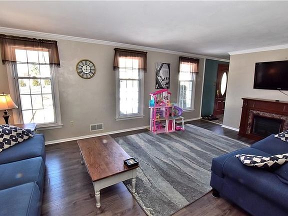 2nd image of 5606 Glen Hill Dr