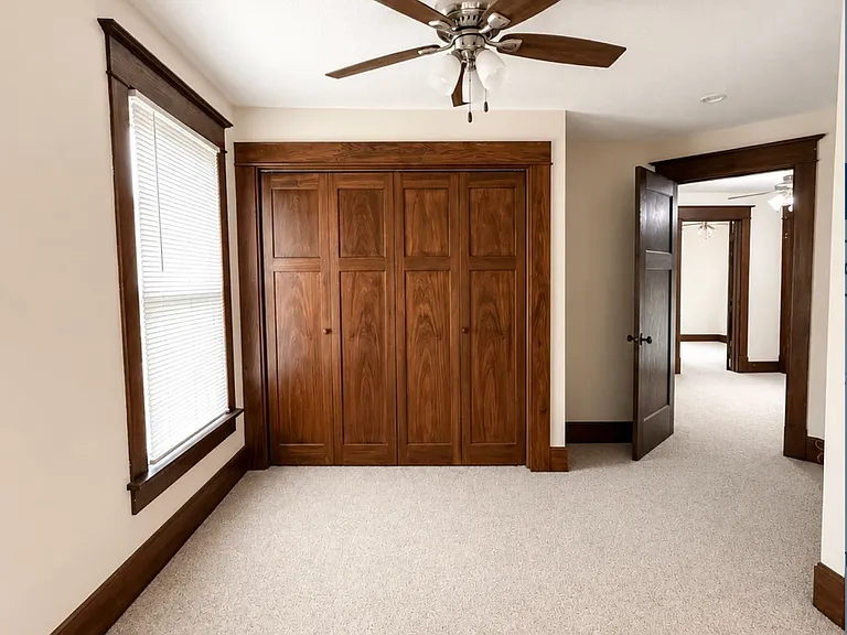 215 Marion St — Photo 11