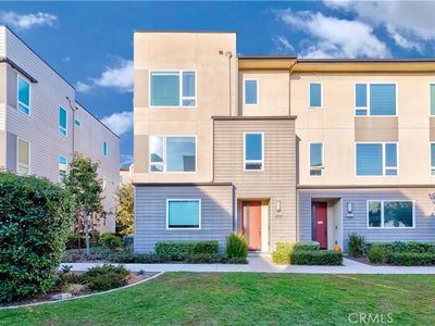 8020 Olive Ln, Downey, CA, 90241