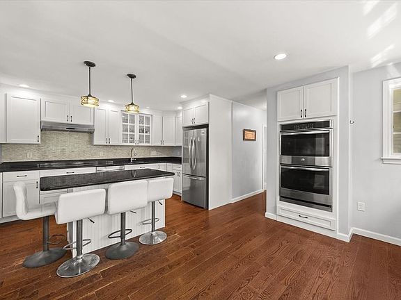 5th image of 38 Fruit St