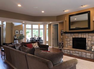 11878 Moose Ridge Dr, South Lyon, MI 48178