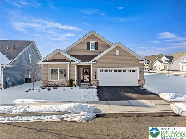 3803 Loyal Ln, Easton, PA 18045