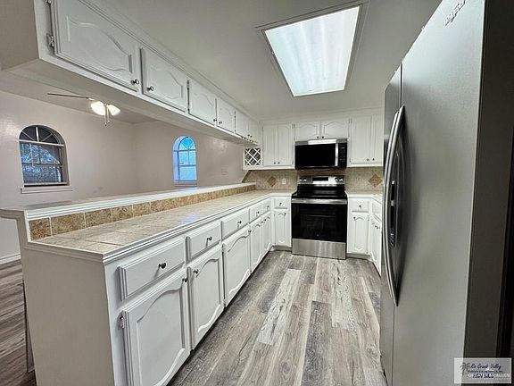 4th image of 1721 Highland Park Ave