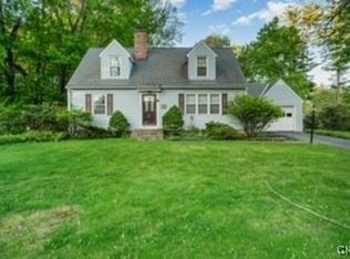 96 Roweland Ave, Delmar, NY 12054