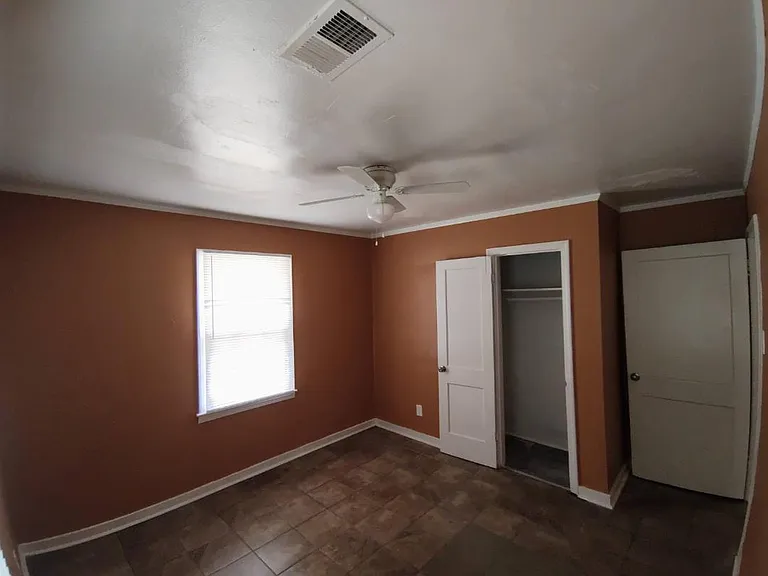 3451 Sharpe Ave — Photo 12