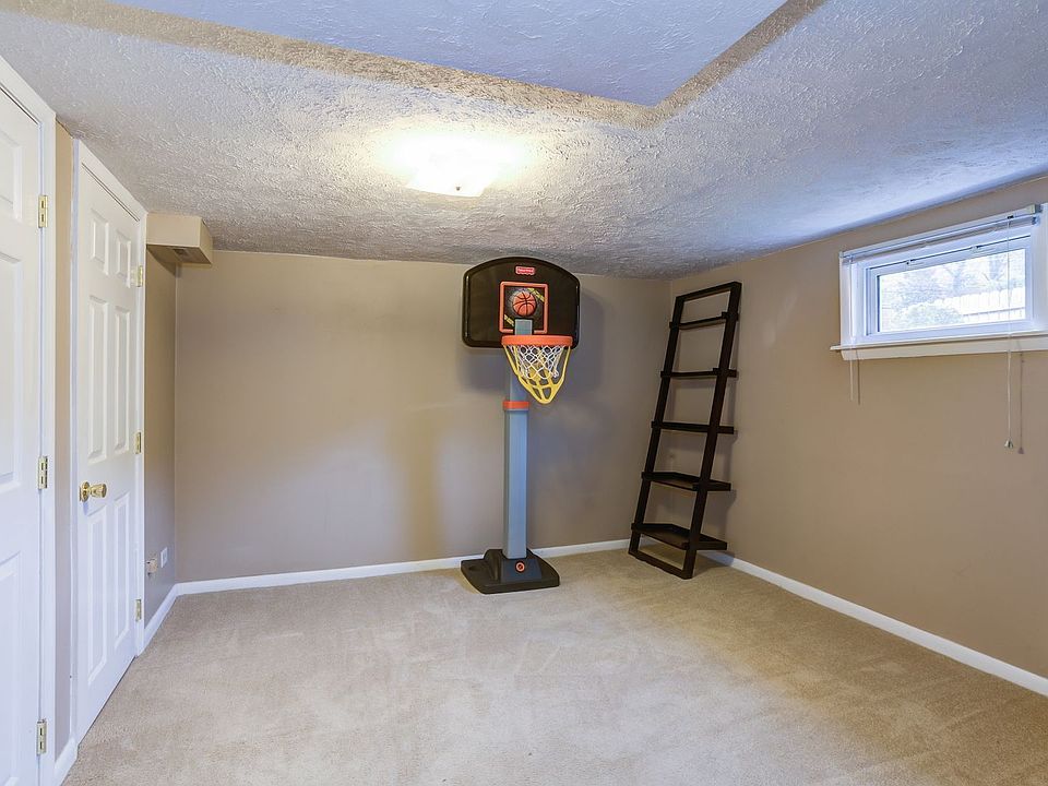 NPM7108 1419 Cherry Avenue Apartment Rentals Charlottesville, VA