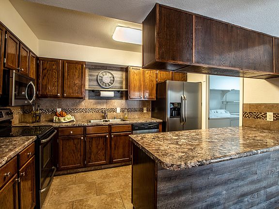 5th image of 5200 Villa View Dr APT 12A