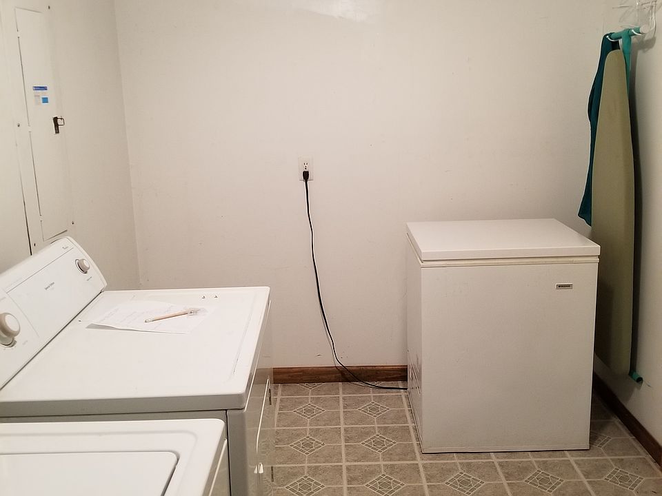 1st image of 101 White Pine Cir