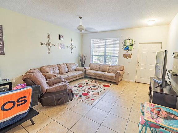 4th image of 3133 Sun Lake Ct APT A