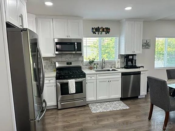 4th image of 1010-12 E 15th St