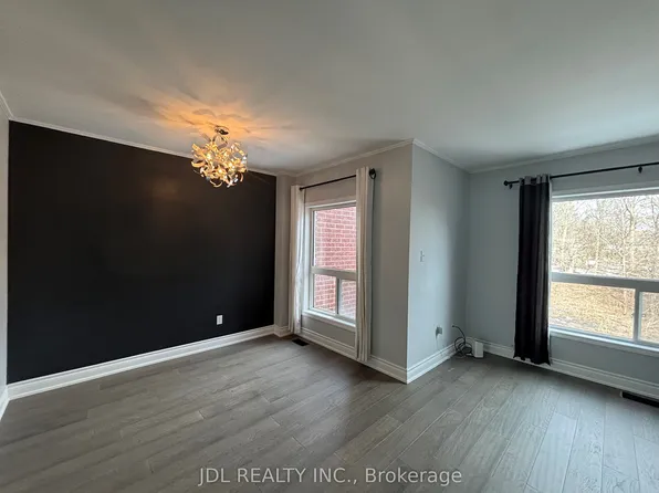 557 Bondi Ave, Newmarket, ON L3Y 8R5