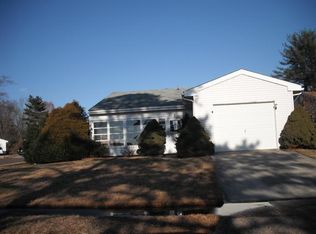 14 Picardy Pl, Southampton, NJ 08088