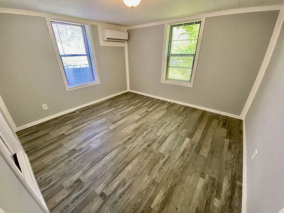 5th image of 509 La Motte Ln