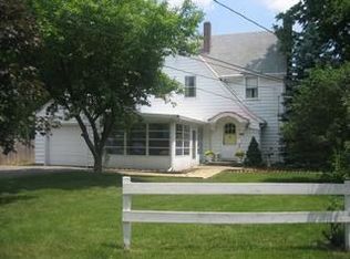 1049 Broadview Ave, Grandview, OH 43212