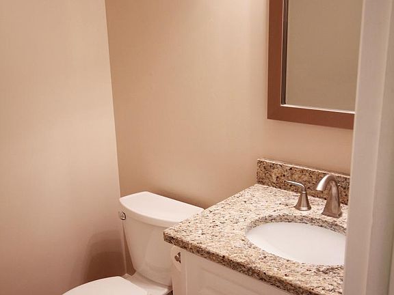 5th image of 1842 Torquay Ave #1