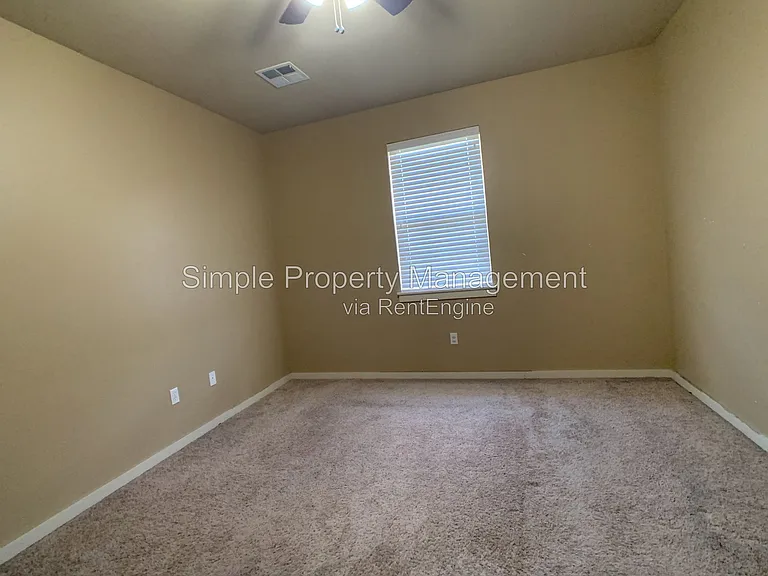 2884 Muzzy St — Photo 8
