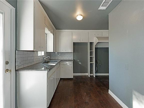 4th image of 2032 Sherwood Dr