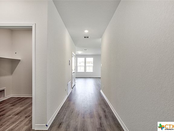 2nd image of 514 Deer Crest Flds