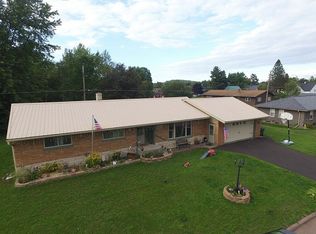 616 Garvey St, Ironwood, MI 49938