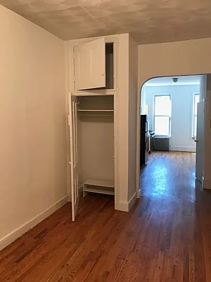 Rented by Flatiron Real Estate Advisors LLC | media 4