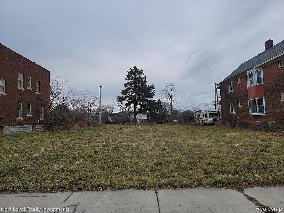 1st image of 7427 Churchill St