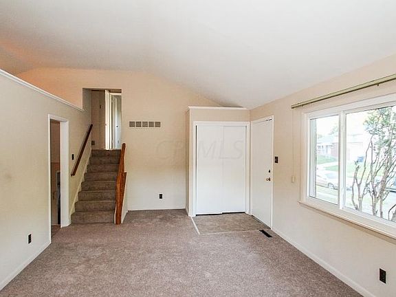 3rd image of 4913 Calvin Dr