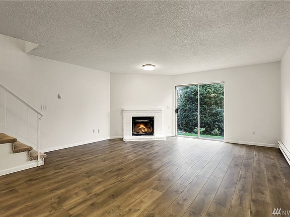 4th image of 712 10th St NE APT E