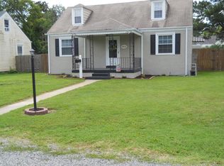 6106 Clover Ln, Henrico, VA 23228