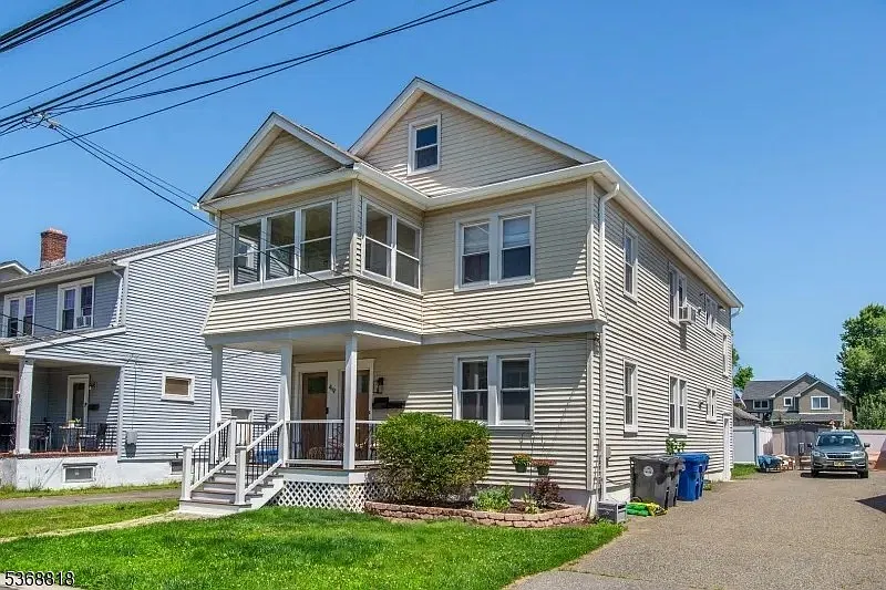 49 Fairchild Ave #1