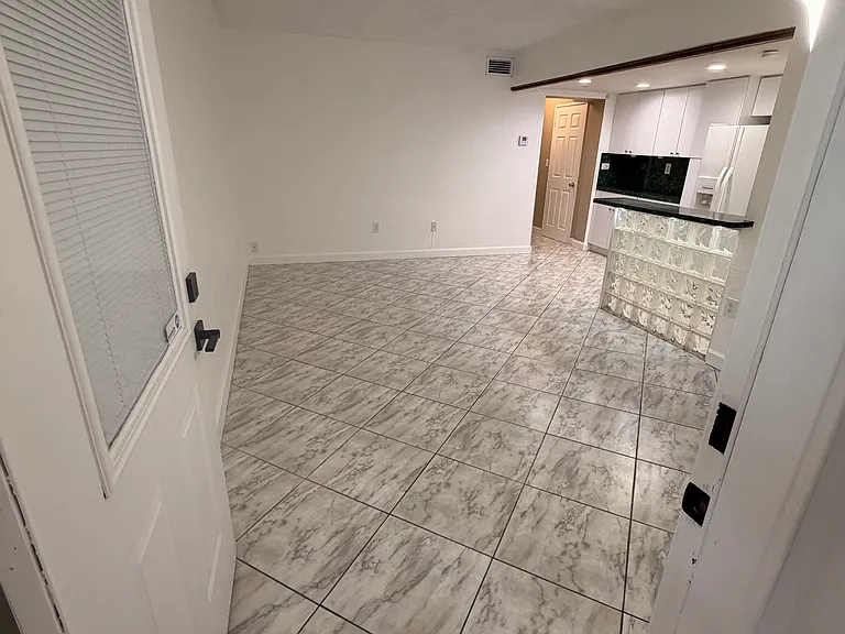 525 Meridian Ave #105 — Photo 1