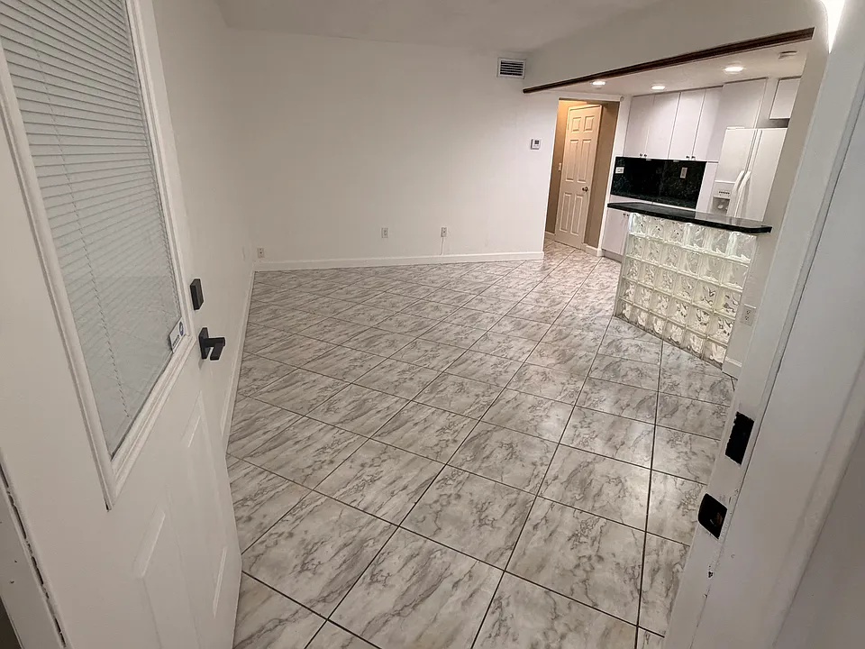 525 Meridian Ave #105