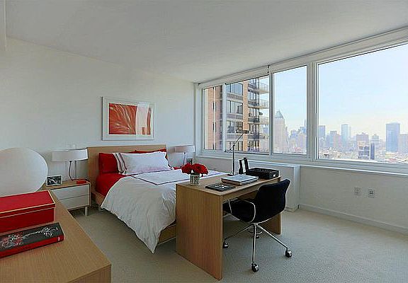 4th image of 160 W 62nd St APT 41B